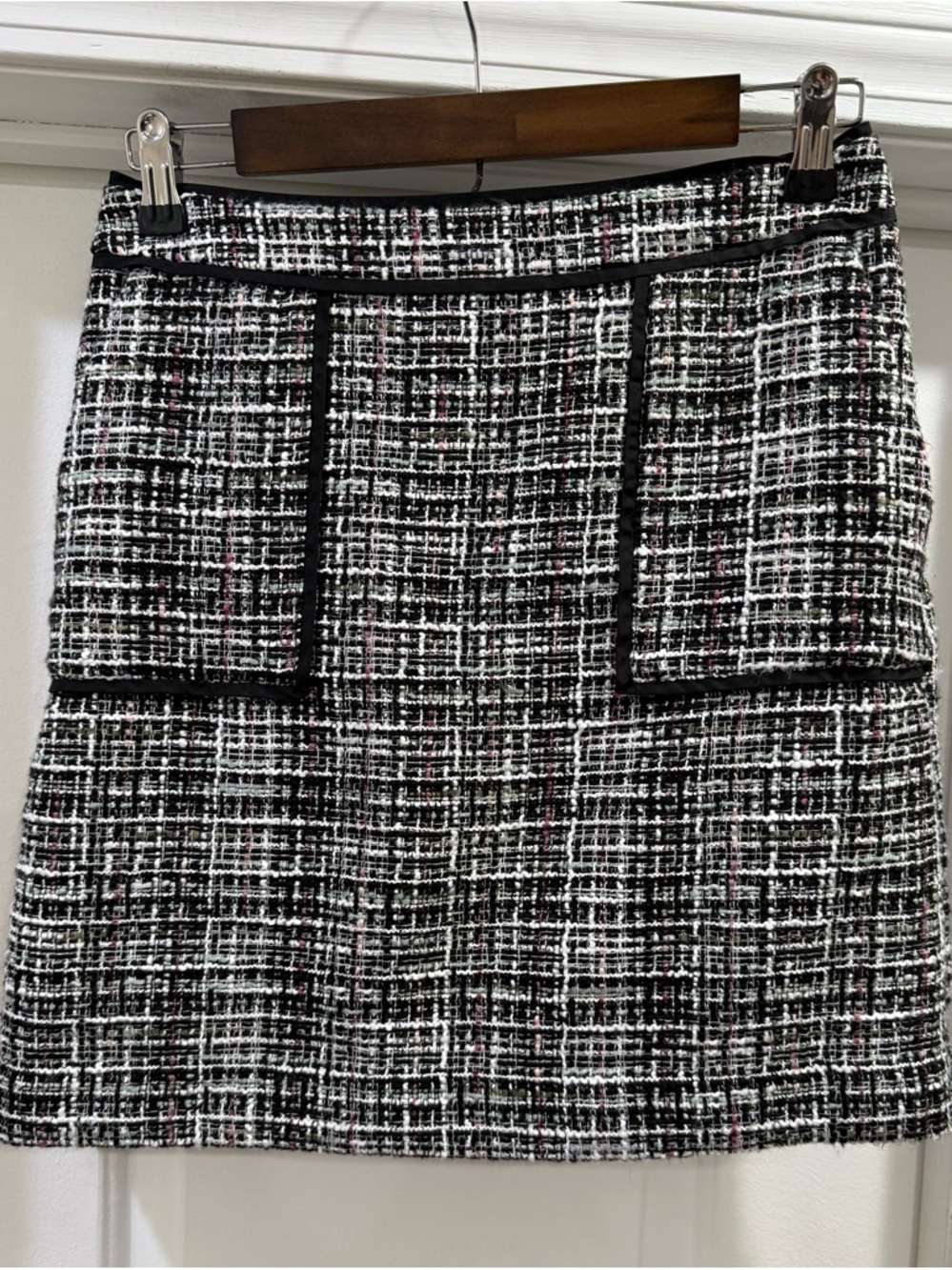 LOFT Tweed  Skirt with Pocket Trim Size 4 Petite
